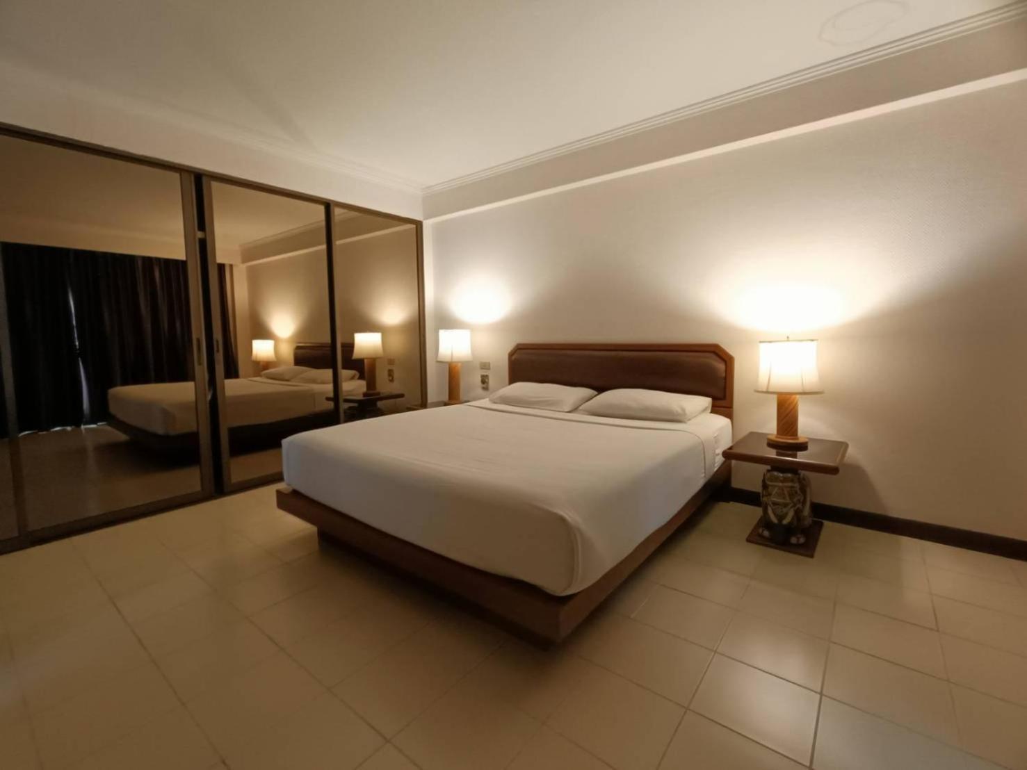 The Monaco Residence Pattaya Exterior photo